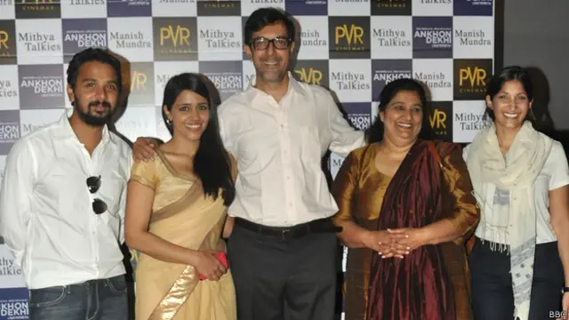 رجت کپور چھوٹی بجٹ کی دلچسپیوں سے پر فلمیں بنانے کے لیے شہرت رکھتے ہیں