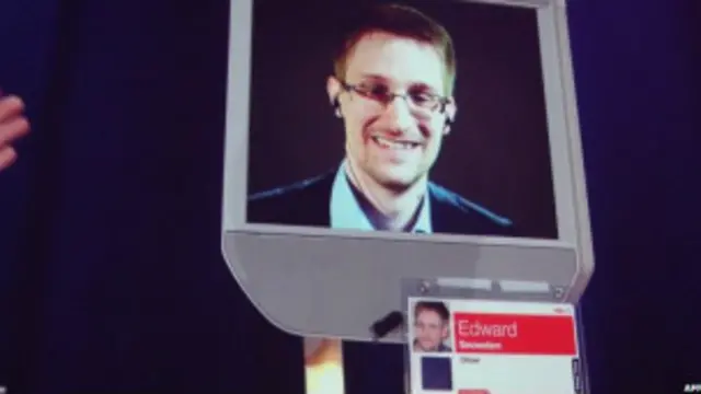 ادوارد اسنودن قول داده است که اطلاعات بیشتری را افشا کند