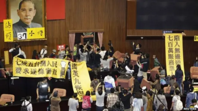 taiwan protestors