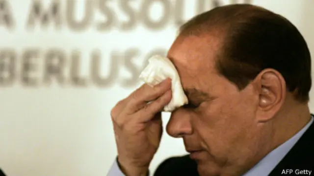 لا يزال الملياردير البالغ من العمر 77 عاما يلاحق قضائيا في سلسلة من القضايا تتعلق بحياته الخاصة وبأعماله.