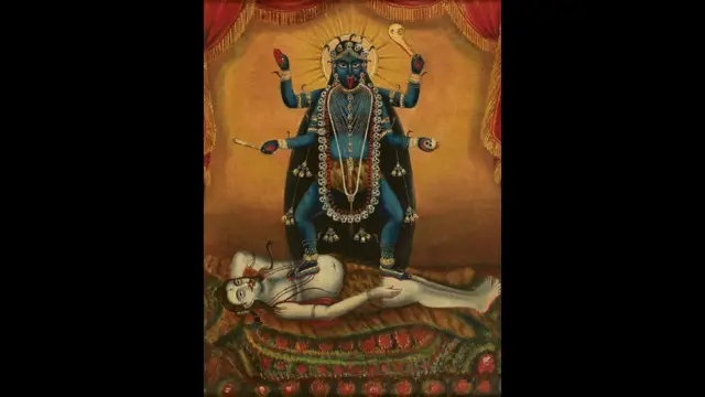 انیسویں صدی کی اس پینٹگ میں ماتا کالی شیو دیوتا کے اوپر کھڑی نظر آ رہی ہیں۔