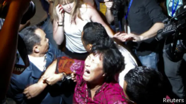 လုံခြုံရေးတွေ ခေါ်ထုတ်သွားရတဲ့ ဆွေမျိုးတစ်ဦး