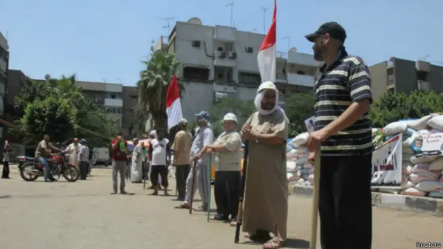 المعتصمون تعرضوا لاتهامات من بينها استخدام السلاح في مواجهة قوات الأمن.