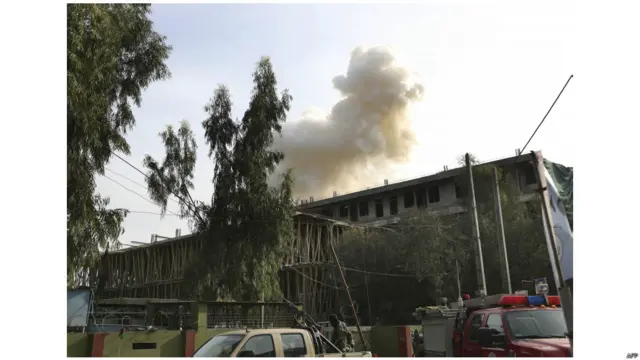 د برید پر درېیم ساعت هم یوه موټر بم چاودنه وشوه، خو تلفات یې نه لرل.