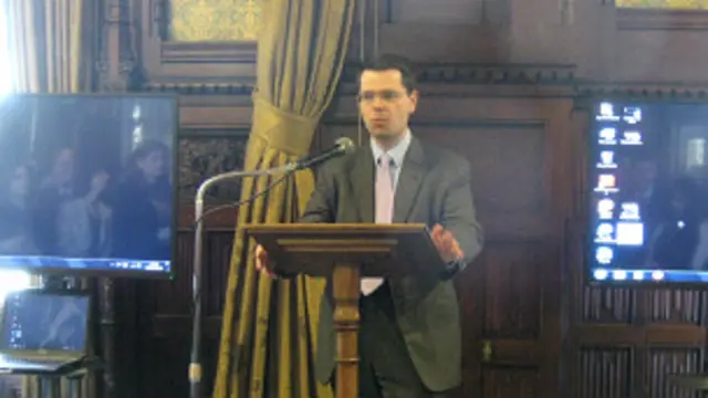 移民次长布罗肯希尔