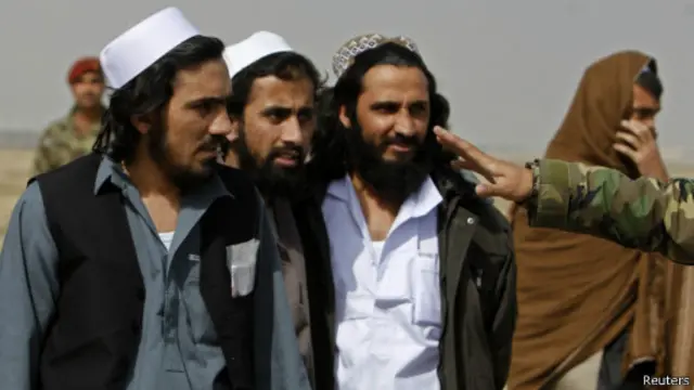  ولسمشر کرزي د ۱۳۹۲ کال په پیل کې د بګرام زندان د بندیانو د خوشي کولو لپاره کمېټه جوړه کړه.