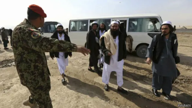 د بګرام زندانیانو د دوسیو ارزوونکې کمېټه وايي د یو شمېر نورو بندیانو پر دوسیو کار کوي.