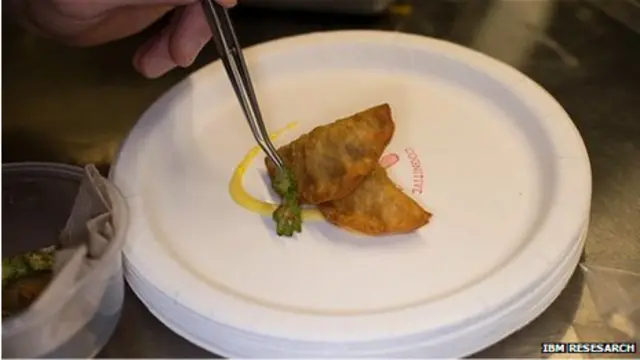 Empanadas de camarón criollas