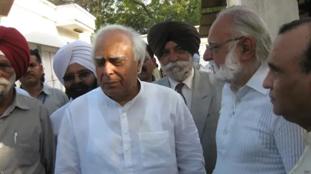 खुशवंत सिंह का अंतिम संस्कार