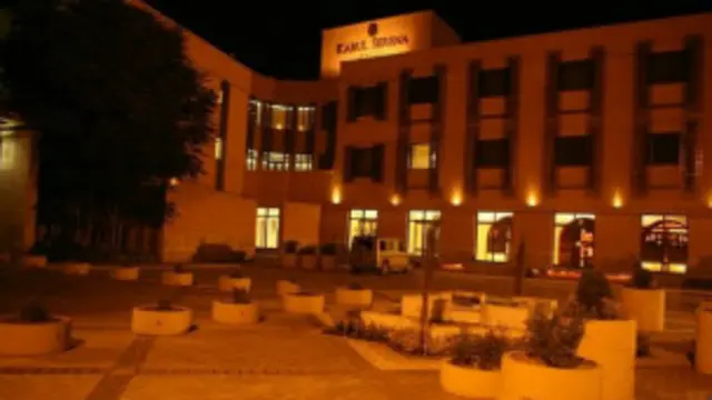 یہ ہوٹل کابل میں غیر ملکیوں میں بہت مقبول ہے اور شہر کے محفوظ ترین علاقے میں واقعہ ہے