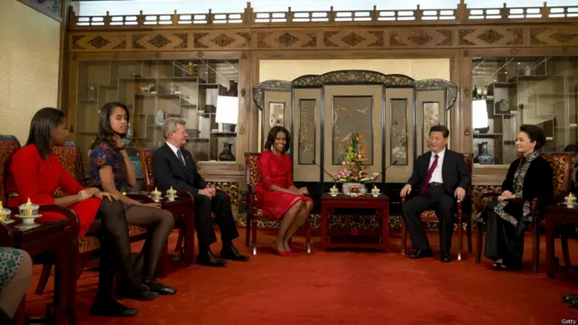 習近平和彭麗媛在釣魚台國賓館會晤了米歇爾一家。