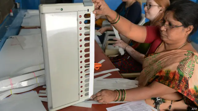 हैदराबाद के देवनार स्कूल फॉर दि ब्लाइंड, वोटिंग स्ट्रिप