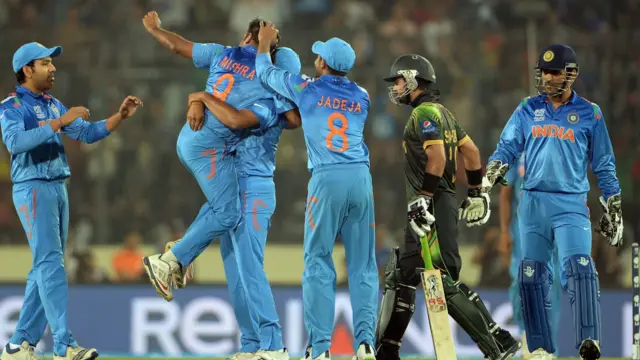 امیت مشرا نے عمدہ بولنگ کرتے ہوئے بھارت کو اہم کامیابیاں دلوائیں۔