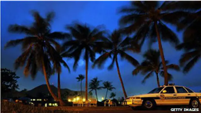 پلیس هاوایی مشخص نکرده است که کارآگاهان مخفی این نیرو تا چه میزان از حربه رابطه با روسپیان برای شناسایی یا دستگیری تبه‌کاران استفاده می‌کنند