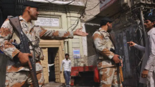 پاکستان کے صوبہ سندھ میں گذشتہ کچھ عرصے سے اقلیتوں کے مذہبی مقامات پر حملوں میں اضافہ ہوا ہے