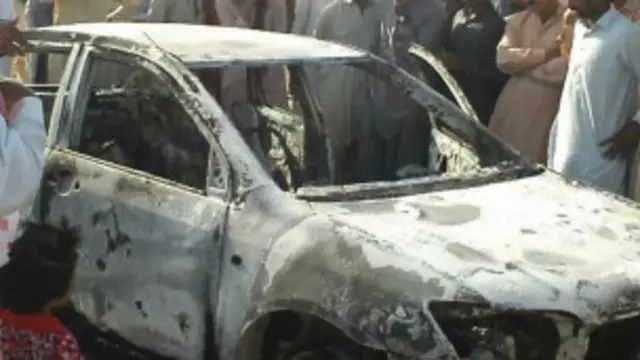 جمعہ کی صبح نوشہرو فیروز کے علاقے بھریا کے قریب آتشزدگی کا شکار ہونے والی ایک کار سے جیئے سندھ قومی محاذ کے مرحوم چیئرمین بشیر قریشی کے چھوٹے بھائی مقصود قریشی اور سلمان ودھو کی لاشیں ملی تھیں