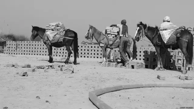 ईंट भट्टों में जीवन