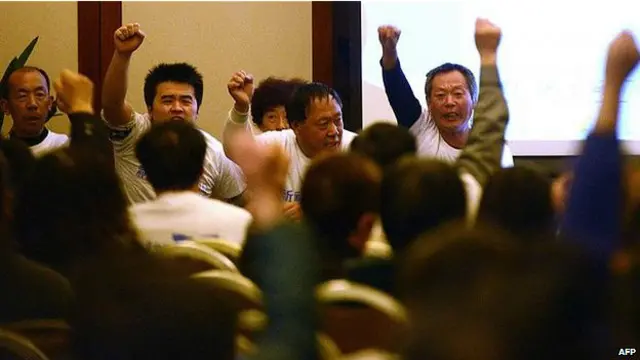 Parentesapostar no brasil copa do mundopassageiros do voo MH370 protestamapostar no brasil copa do mundoPequim