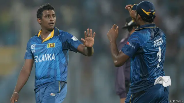 سری لنکا نے جنوبی افریقہ کو 166 رنز کا ہدف دیا تھا