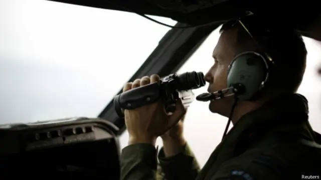Phi công Dave Smithcủa New Zealand tìm kiếm MH370 trên Ấn Độ Dương