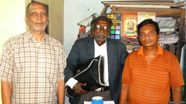 شیام بابو اپنا کمایا ہوا اپنا پیسہ خرچ کرتے ہیں اور الیکشن کے لیے کسی سے کچھ مدد نہیں لیتے