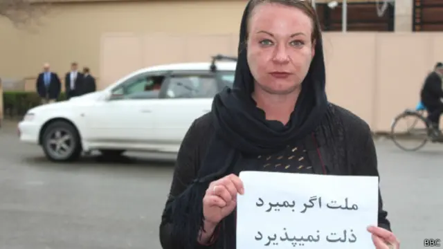 کورتنی بادی، خبرنگار و از دوستان نزدیک سردار احمد نیز در این گردهمایی شرکت داشت