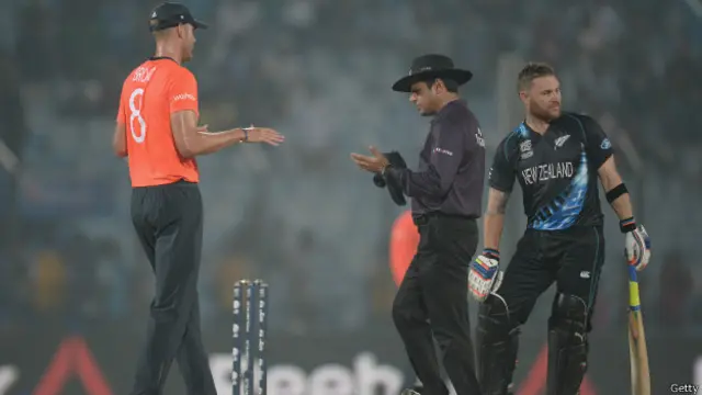 اسٹورٹ براڈ نے آئی سی سی میچ ریفری جواگل سری ناتھ کے روبرو اپنی غلطی تسلیم کر لی تھی