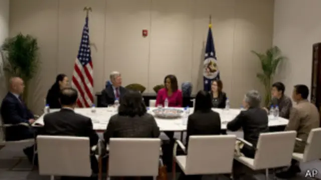 米歇尔在美国驻华使馆主持教育座谈