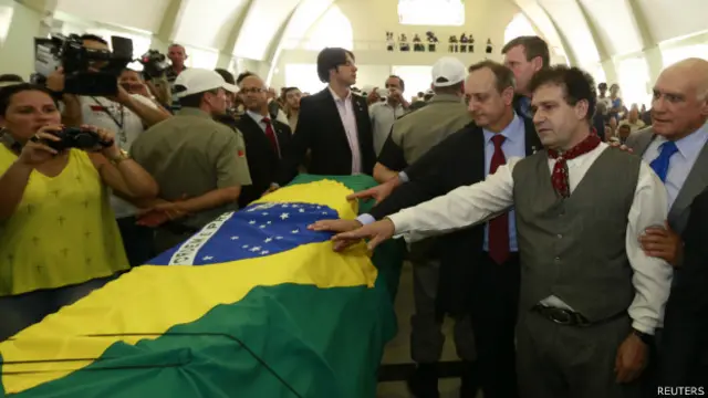 Caixão de Jango em São Borja. Foto: Reuters