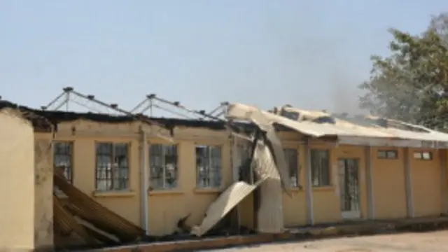 'Yan Boko Haram sun kona makarantar suka kuma kashe mutane 30 