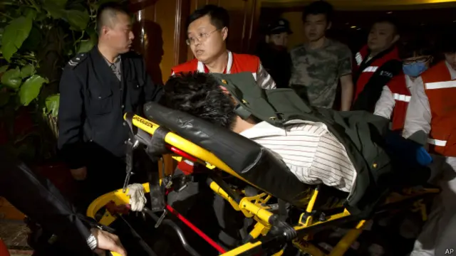 मलेशिया विमान के यात्रियों के परिजन