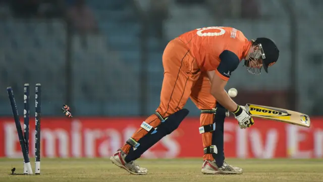 ہالینڈ کی ٹیم نے ٹی ٹوئنٹی ورلڈ کپ کے سب سے کم سکور پر آؤٹ ہو گئی۔