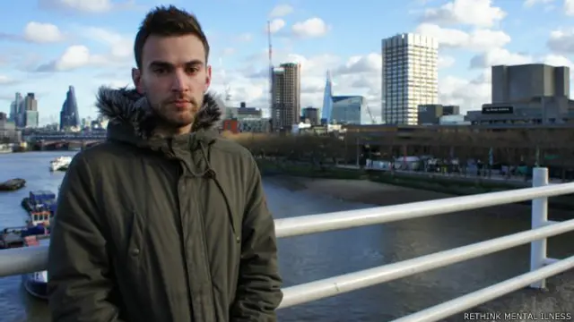 Jonny Benjamin em Londres (Rethink Mental Illness)