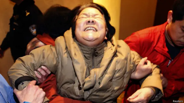 Parente de passageiro do MH370 (Reuters)