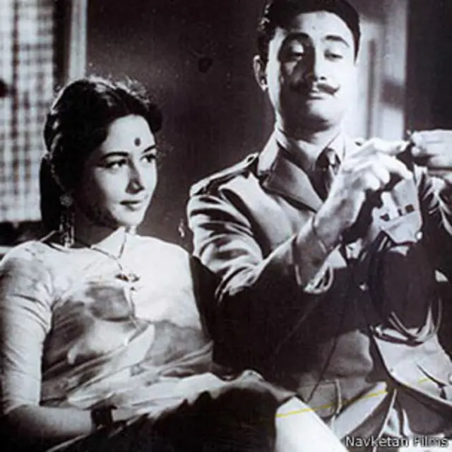 نندا معروف فلم ساز وی شانتا رام کی بھتیجی تھیں