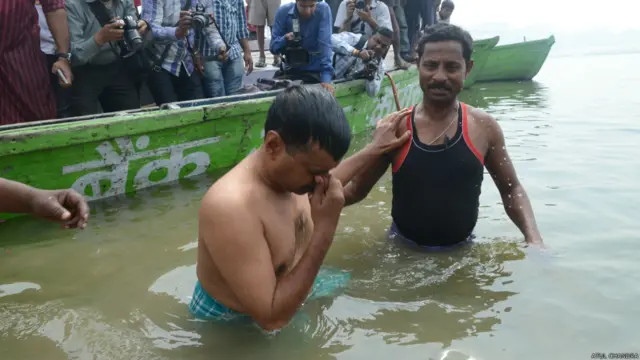 वाराणसी में अरविंद केजरीवाल