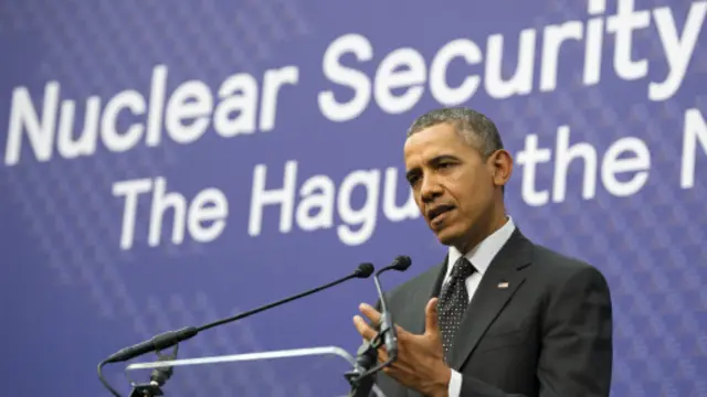 Tổng thống Mỹ Barack Obama dọa trừng phạt nếu Nga có thêm hành động