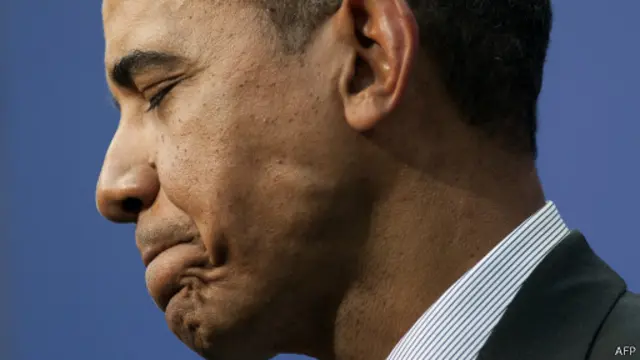 هدد أوباما بفرض المزيد من العقوبات على موسكو. 