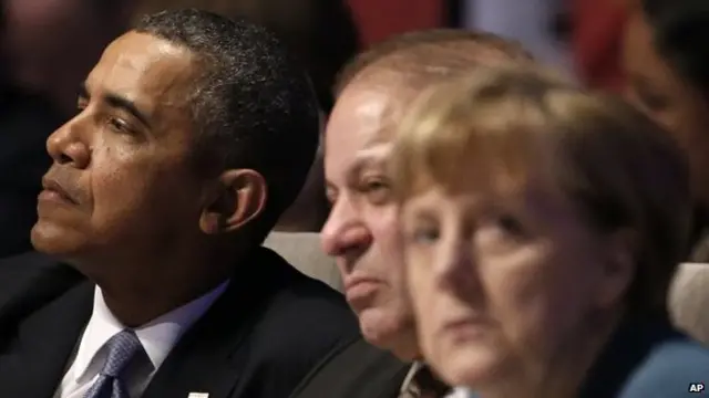 "تدابیر هدفمند" آمریکا و اتحادیه اروپا تا کنون صرفا برای تنبیه شماری از دوستان آقای پوتین و متحدان سیاسی او بوده است