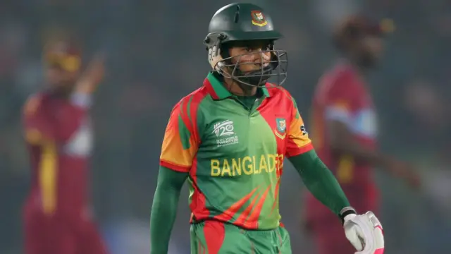 ٹی ٹوئنٹی ورلڈ کپ کے میچ میں ویسٹ انڈیز نے بنگلہ دیش کو 73 رنز سے ہرا دیا۔