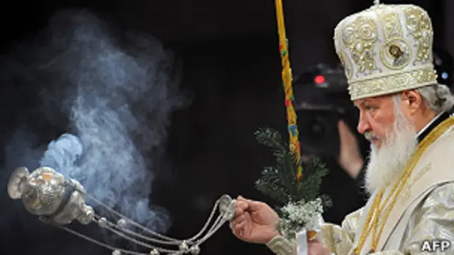 Обозреватели обратили внимание, что патриарха Кирилла не было на собрании в Кремле, когда Путин объявлял о присоединении Крыма