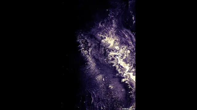 Chris Peun se inspirou em visita a planetário para fazer suas obras.