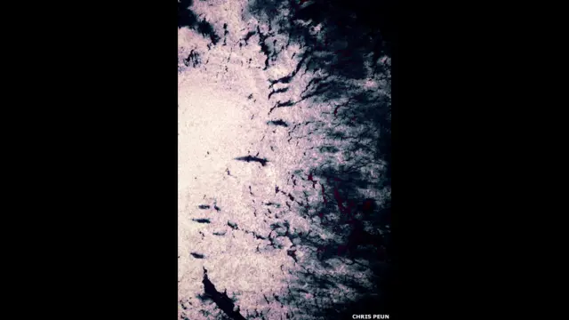 Chris Peun se inspirou em visita a planetário para fazer suas obras.