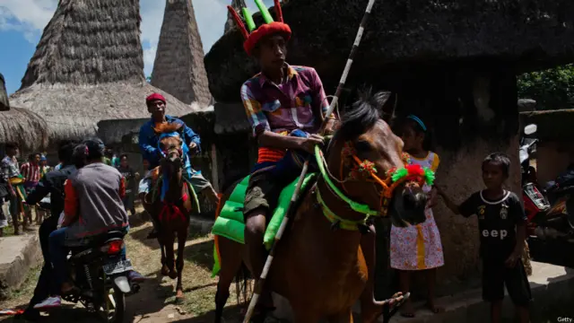 Festival Pasola di Sumba, Indonesia