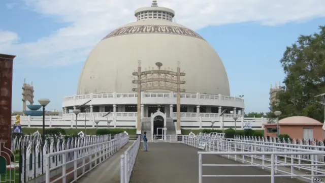 नागपुर की दीक्षा भूमि