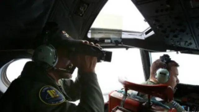 සැඩ සුළං සහ වර්ෂාව නිසා කිසිවක් දර්ශනය කළ නොහැකි බව