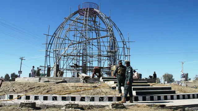 باسازی در مرکز شهر لشکرگاه ادامه دارد و وضعیت شهر نسبت به چند سال پیش به صورت قابل ملاحظه تغییر کرده‌است. 