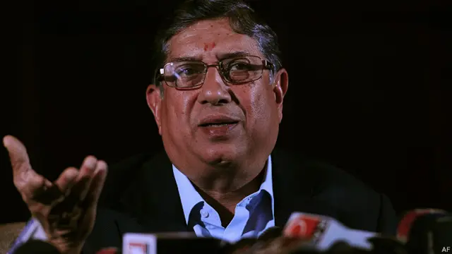 بھارتی سپریم کورٹ نے رواں برس مارچ میں منصفانہ تحقیقات کے لیے این سری نواسن کو مستعفی ہونے کے لیے کہا تھا