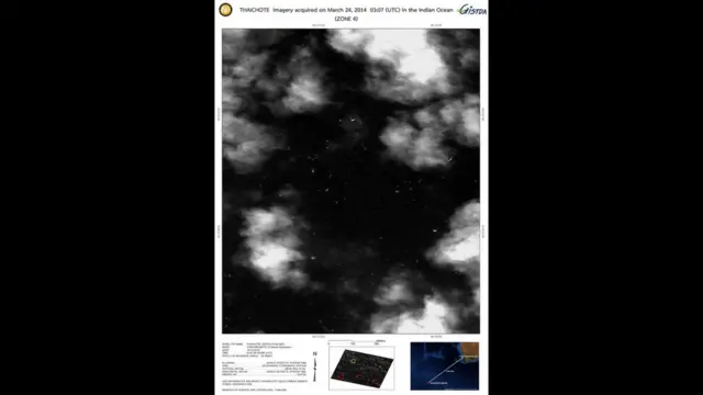 हिंद महासागर के दक्षिणी हिस्से में तैरते हुए कुछ टुकड़ों की उपग्रह से 24 मार्च को ली गई तस्वीर. ये फोटो थाईलैंड की जियो-इन्फॉर्मेटिक्स एंड स्पेस टेक्नॉलॉजी डेवेलपमेंट एजेंसी ने 27 मार्च 2014 को जारी की है.