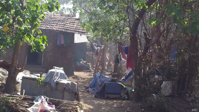 महाराष्ट्र में रायगढ़ का नागांव